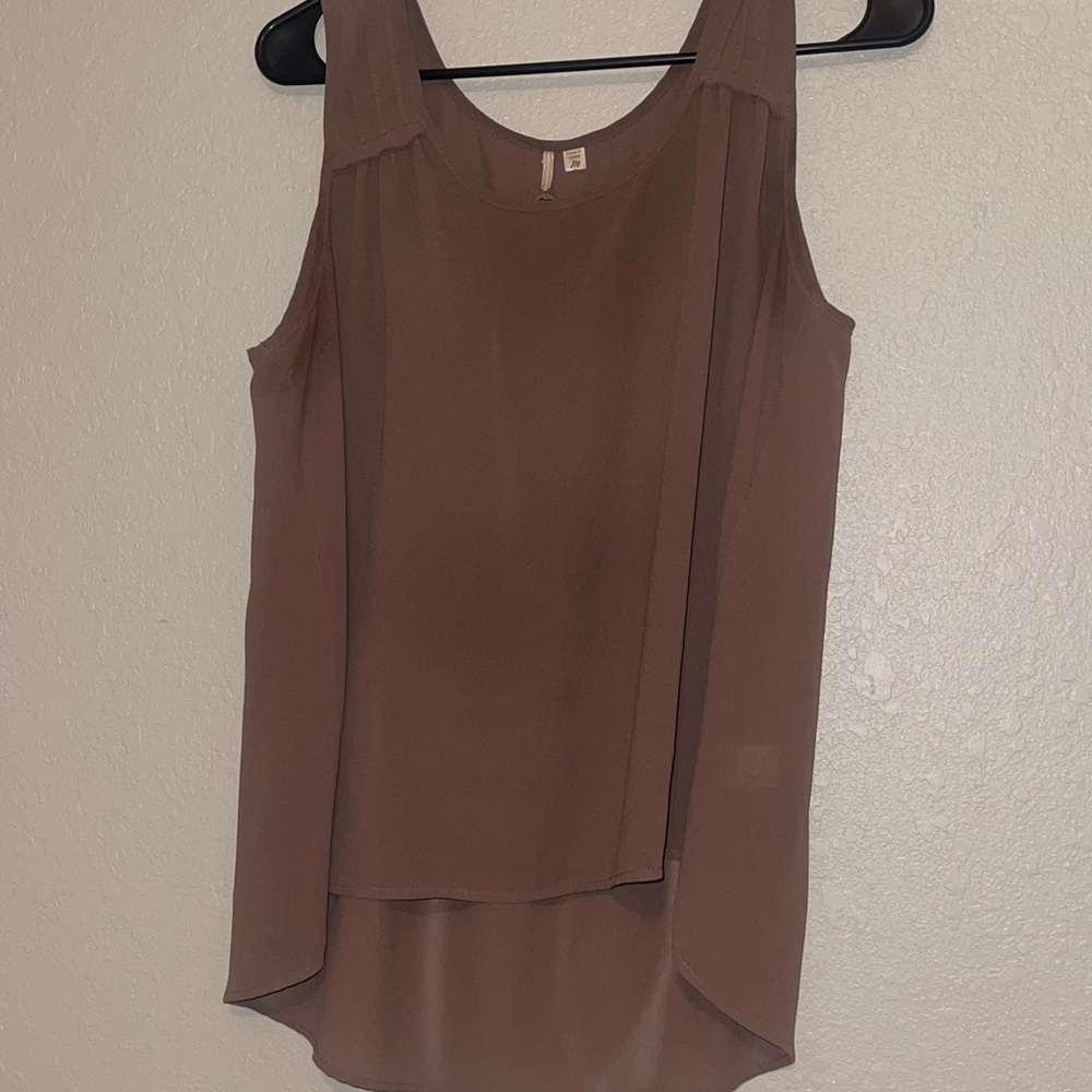 Elegant Sleeveless Brown Top